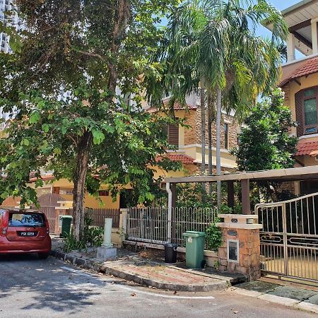 Eden Cosy Living Batu Ferringhi Exterior foto